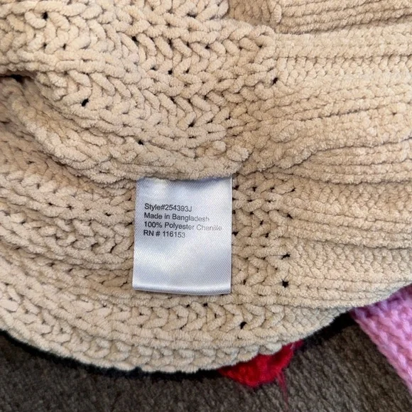 Poof Apparel Cable Knit V-Neck Sweater - Cream - Picture 5 of 7